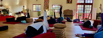 yoga i tempelet.JPG
