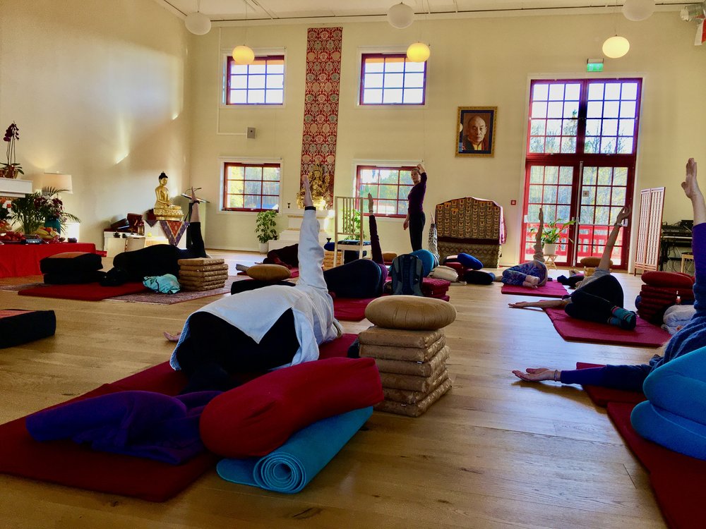 yoga i tempelet.JPG