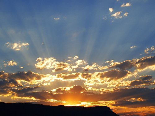 sunset-rays-1391805.width-500.jpg